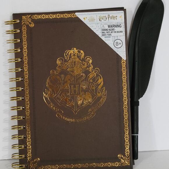 Harry Potter Hogwarts Hardcover Journal and Quill Pen Set - Picture 1 of 2